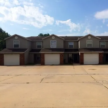 Rent this 3 bed house on 607 Westfield Street in Gravette, AR 72736