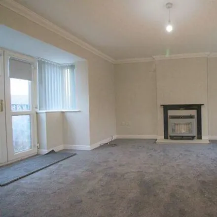 Image 3 - Camomile Court, Thornton, BD13 3NW, United Kingdom - Duplex for rent