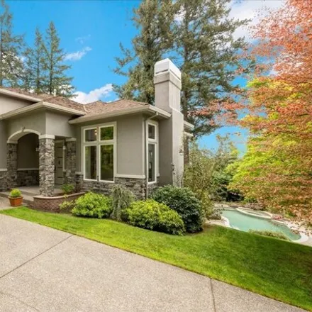 Buy this 5 bed house on 2313 Falcon Dr in West Linn, Oregon