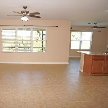 Image 3 - 4799 Mi Casa Court, Fort Myers, FL 33901, USA - House for sale