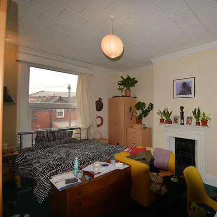 Image 7 - St. Michael's Terrace, Leeds, LS6 3BQ, United Kingdom - Duplex for rent