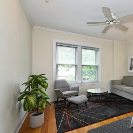 Image 2 - 3101-3105 North Kenmore Avenue, Chicago, IL 60657, USA - Condo for sale