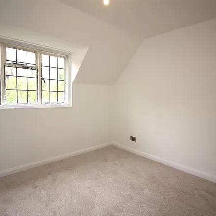 Image 5 - 18 Westgate Grove, Harbledown, CT2 8AA, United Kingdom - Apartment for rent