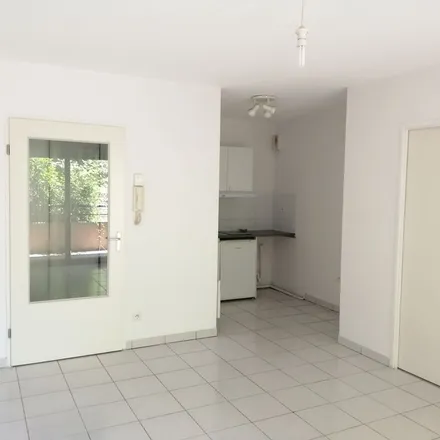 Rent this 2 bed apartment on 52 Chemin de Mylliau in 31840 Aussonne, France