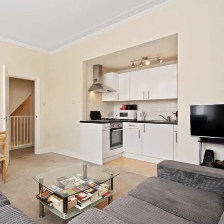 Rent this 3 bed apartment on 25 Curwen Road in London, W12 9AE