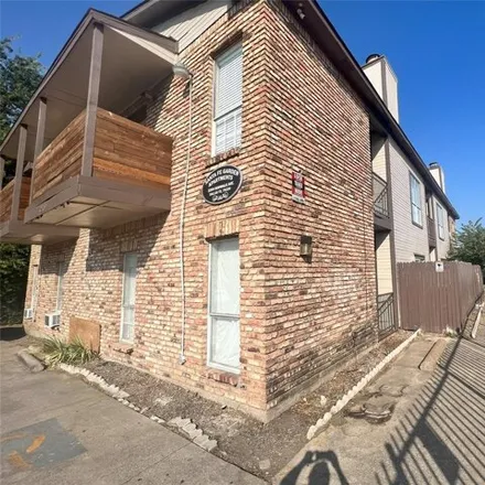 Buy this 8 bed house on 3209 Norwalk Avenue in Dallas, TX 75220