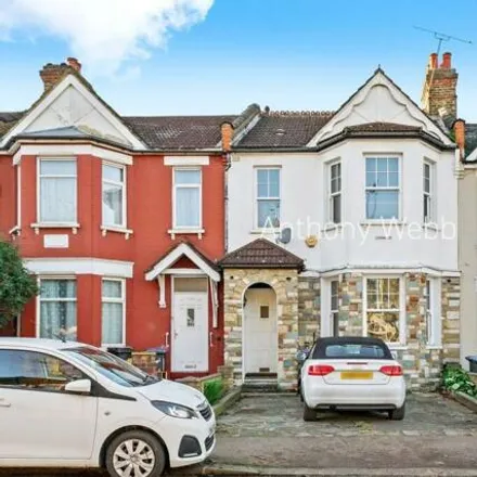 Image 2 - Hail & Ride Woodberry Avenue, Hoppers Road, Winchmore Hill, London, N21 3LH, United Kingdom - Townhouse for sale