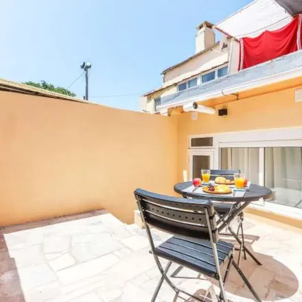 Rent this 1 bed apartment on Rua 32 in 1350-297 Lisbon, Portugal