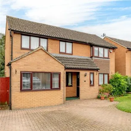 Buy this 4 bed house on Severn Close in Bicester, OX26 2NN