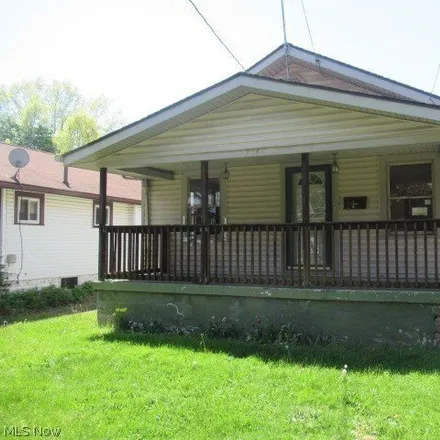 Buy this 2 bed house on 740 Virginia Avenue in Akron, OH 44306
