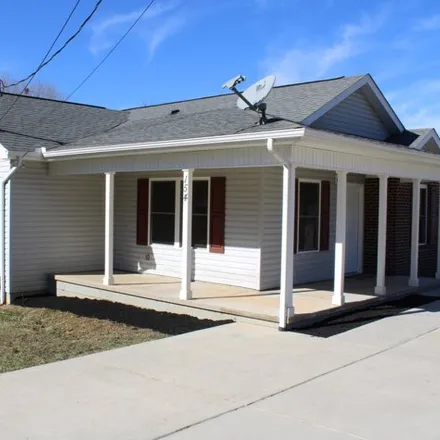 Buy this 4 bed house on 305 Crooke Road in Gravelly Hill, Jefferson City