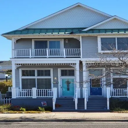 Buy this 3 bed house on 427 North New Hampshire Avenue in Atlantic City, NJ 08401