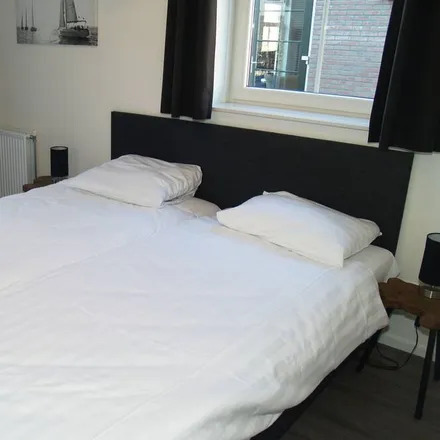 Rent this 4 bed house on Uitdam in Zeedijk, 1154 PP Uitdam