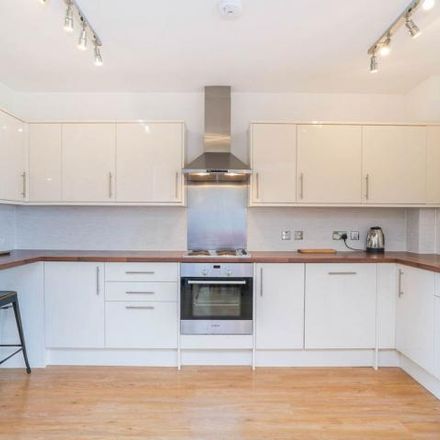 Rent this 3 bed apartment on Tesco Express in 279 Abingdon Road, Oxford