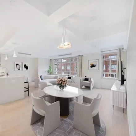 Image 4 - 18 East 62nd Street, New York, NY 10065, USA - House for sale
