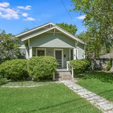 Buy this 2 bed house on 902 West Johanna Street in Austin, TX 78704
