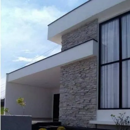 Rent this 3 bed house on Avenida José Cândido Porto in Vila Branca, Jacareí - SP
