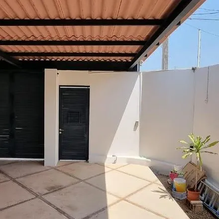 Rent this 3 bed house on Calle 39 in Chichí Suárez, 17144 Mérida