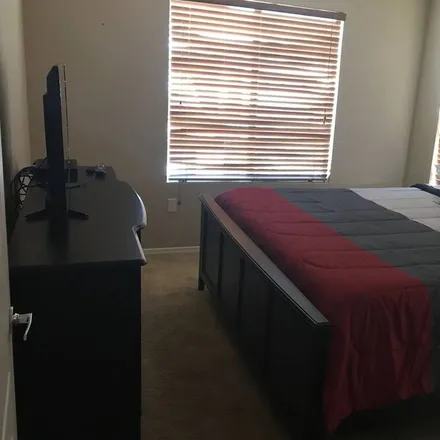 Rent this 2 bed house on Tempe