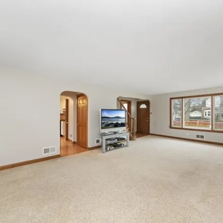 Image 4 - 288 West Crescent Avenue, South Elmhurst, Elmhurst, IL 60126, USA - House for sale