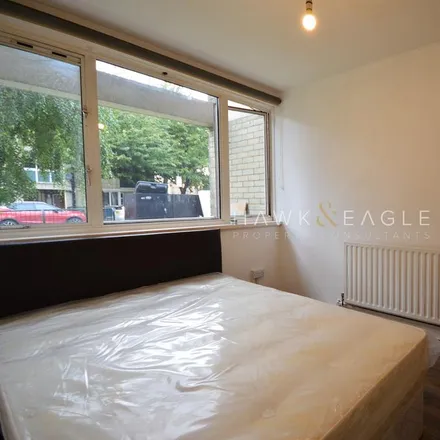 Rent this 1 bed room on Dagobert House in Smithy Street, London