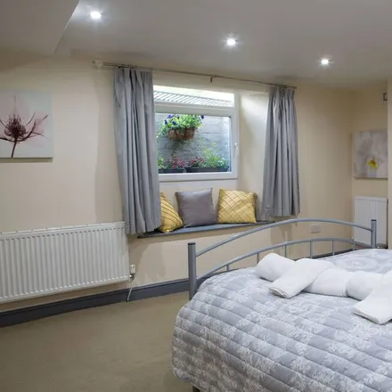 Rent this 1 bed apartment on Kirklees in HD3 3HU, United Kingdom