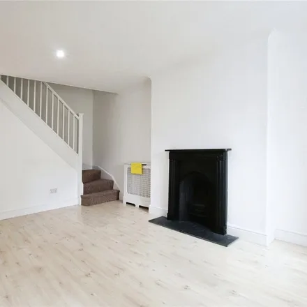 Rent this 2 bed townhouse on Savory Walk in Binfield, RG42 4LP