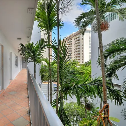 Image 6 - 650 Southwest 24th Street, Coral Gables, FL 33134, USA - Condo for sale