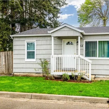 Buy this 2 bed house on 834 North 26th Street in Springfield, OR 97477