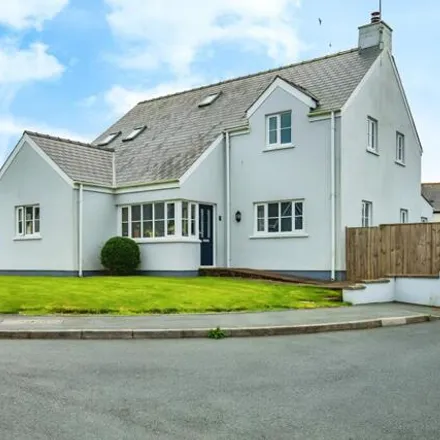 Buy this 5 bed house on Maes Ffynnon in Roch, SA62 6BQ