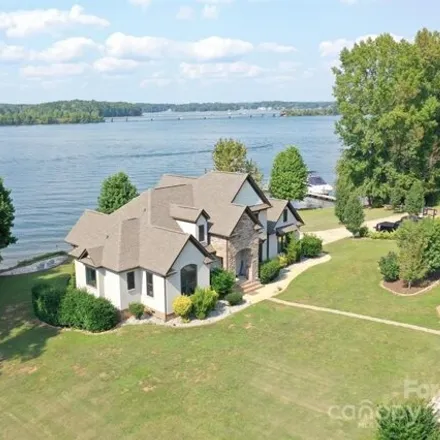 Buy this 3 bed house on unnamed road in Lake Norman of Catawba, Catawba County
