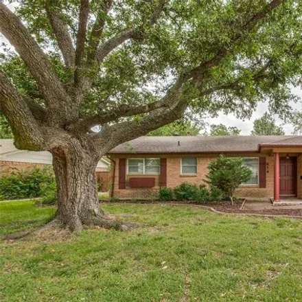 Buy this 3 bed house on 538 East Tyler Street in Richardson, TX 75081