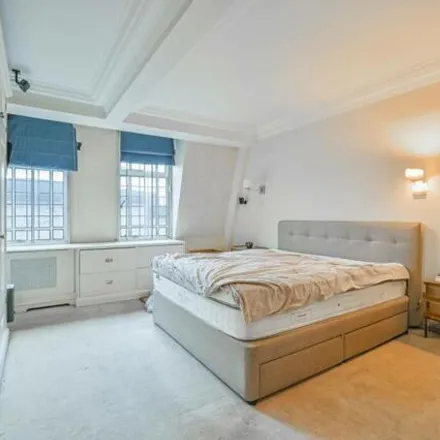 Buy this 2 bed apartment on Transport for London Lost Property Office in 200 Baker Street, London