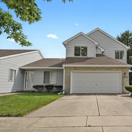 Buy this 3 bed house on 2923 Sierra Drive in Champaign, IL 61822