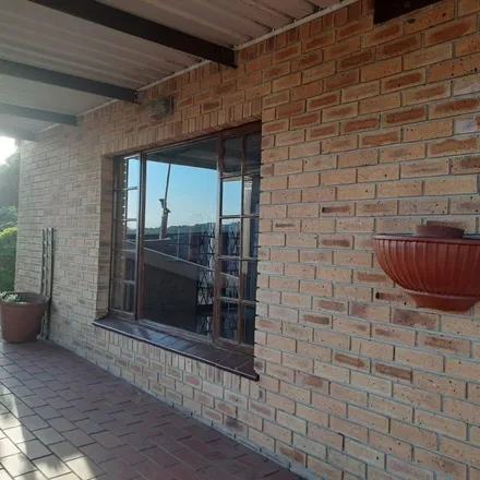 Image 3 - Chelsea Road, Woodside, Pinetown, 3629, South Africa - Apartment for rent