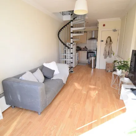 Image 7 - Green Street, Cardiff, CF11 6LN, United Kingdom - Apartment for rent