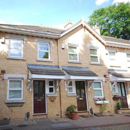Rent this 2 bed house on Meadside Close in London, BR3 4RH