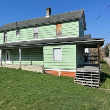 Image 4 - 348 Prospect Street, Point Marion, Fayette County, PA 15474, USA - House for sale