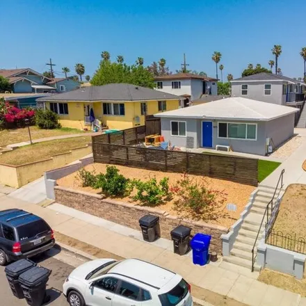 Buy this studio house on 3970 Teak Street in San Diego, CA 92113