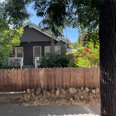 Buy this 2 bed house on 135 East 11th Street in Chico, CA 95928