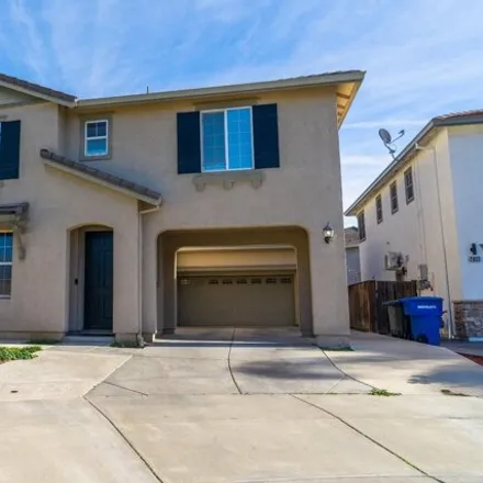Buy this 4 bed house on 2000 Loring Court in Ceres, CA 95307