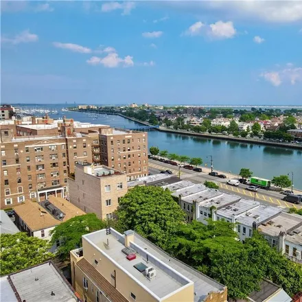 Image 5 - 1503 Emmons Avenue, New York, NY 11235, USA - House for sale