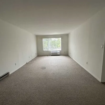 Image 7 - 30 Shafer Pl Apt 4A, Hackensack, New Jersey, 07601 - Condo for rent