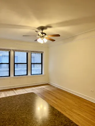 Image 6 - 3161 N Hudson Ave - Apartment for rent