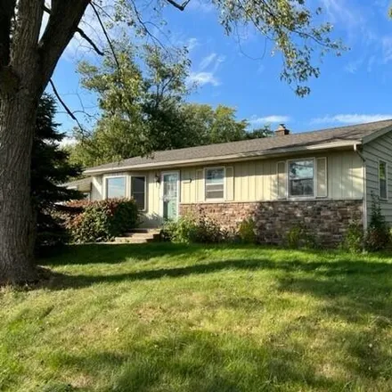 Rent this 3 bed house on 2737 Burton Street Southeast in Grand Rapids, MI 49546