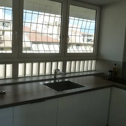 Image 6 - Avenue Francois Cuzin, 83000 Toulon, France - Apartment for rent