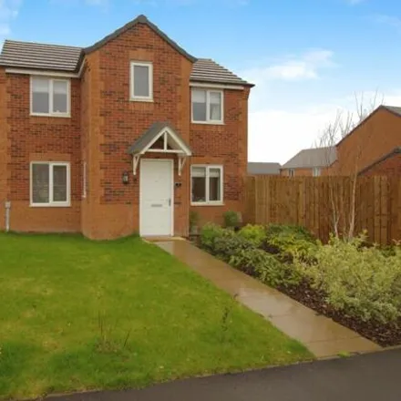 Rent this 3 bed house on Courtfield Drive in Skelmersdale, WN8 9DE