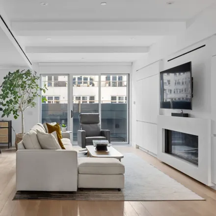 Rent this 3 bed apartment on Tribeca Tower in 105 Duane Street, New York