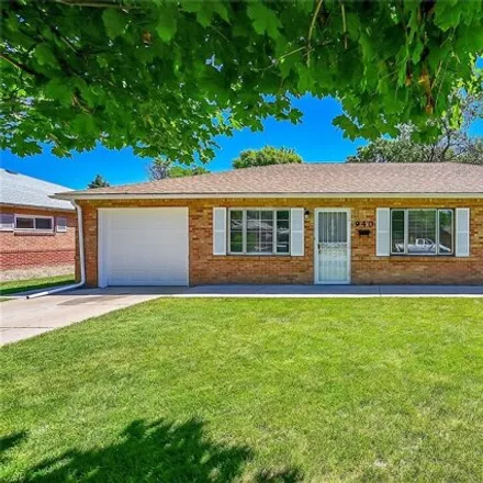 Buy this 3 bed house on 940 Tucson Street in Aurora, CO 80011