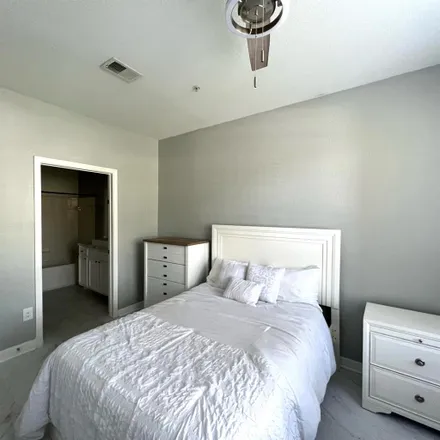 Rent this 1 bed room on Casa Carlucho in Lee Vista Boulevard, Orlando
